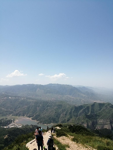 "恒山是五岳中的北岳是道教圣地，不愿爬山的也可坐索道，其实索道根本没有必要。山顶的景色还是要欣赏的_恒山"的评论图片