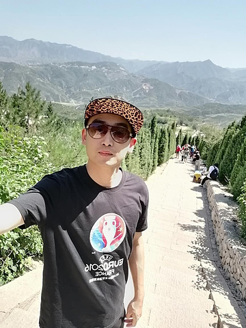 "恒山是五岳中的北岳是道教圣地，不愿爬山的也可坐索道，其实索道根本没有必要。山顶的景色还是要欣赏的_恒山"的评论图片