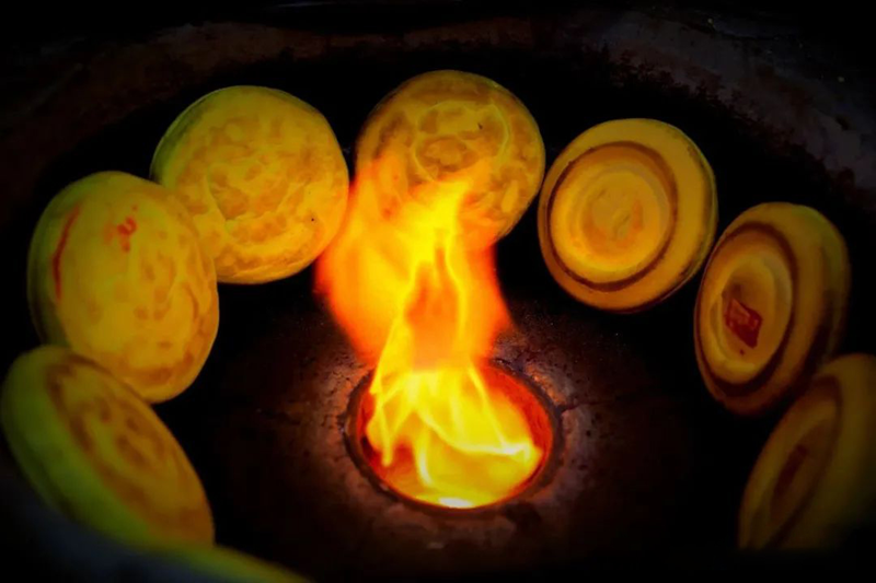 即将出炉的榆林美食干炉。榆林市文旅局供图