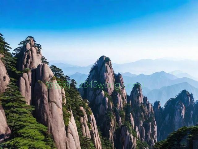 黄山VS九华山，巅峰对决，哪个仙境更值得一游？