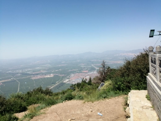 "恒山是五岳中的北岳是道教圣地，不愿爬山的也可坐索道，其实索道根本没有必要。山顶的景色还是要欣赏的_恒山"的评论图片