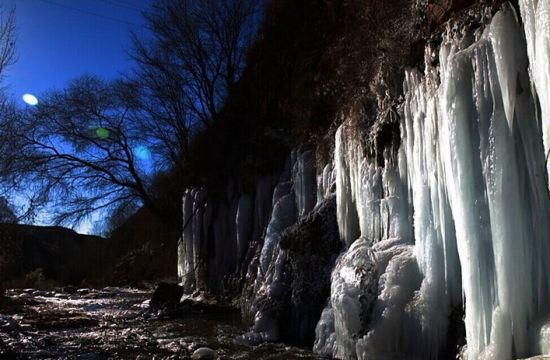 神木瑶镇冰瀑 图/李鹏